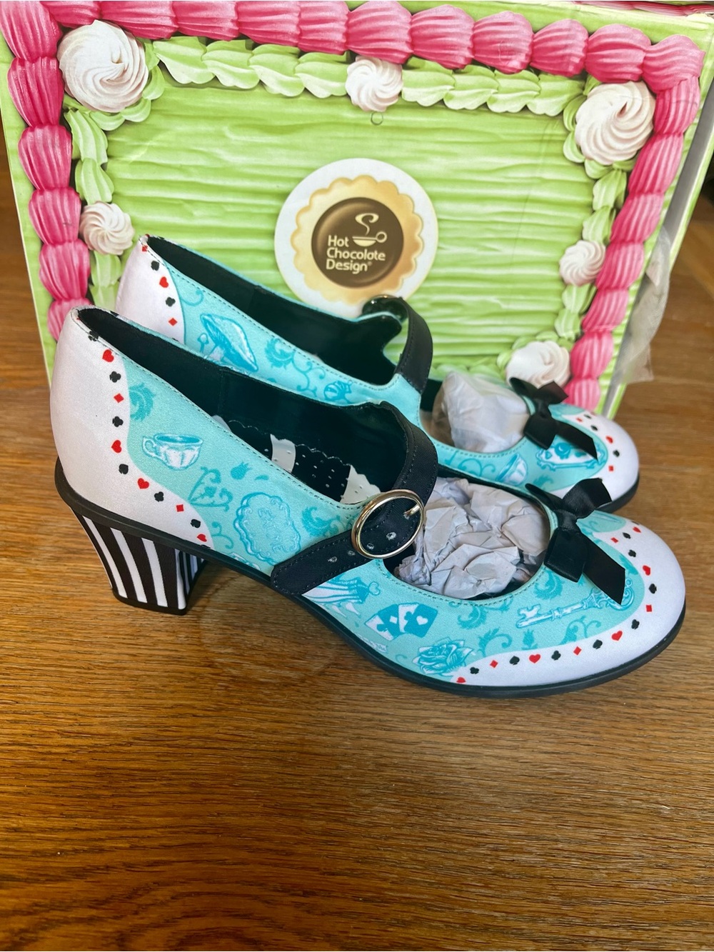 Brand new in box never worn Hot Chocolate Design Alice convertible mid heels - Picture 3 of 13